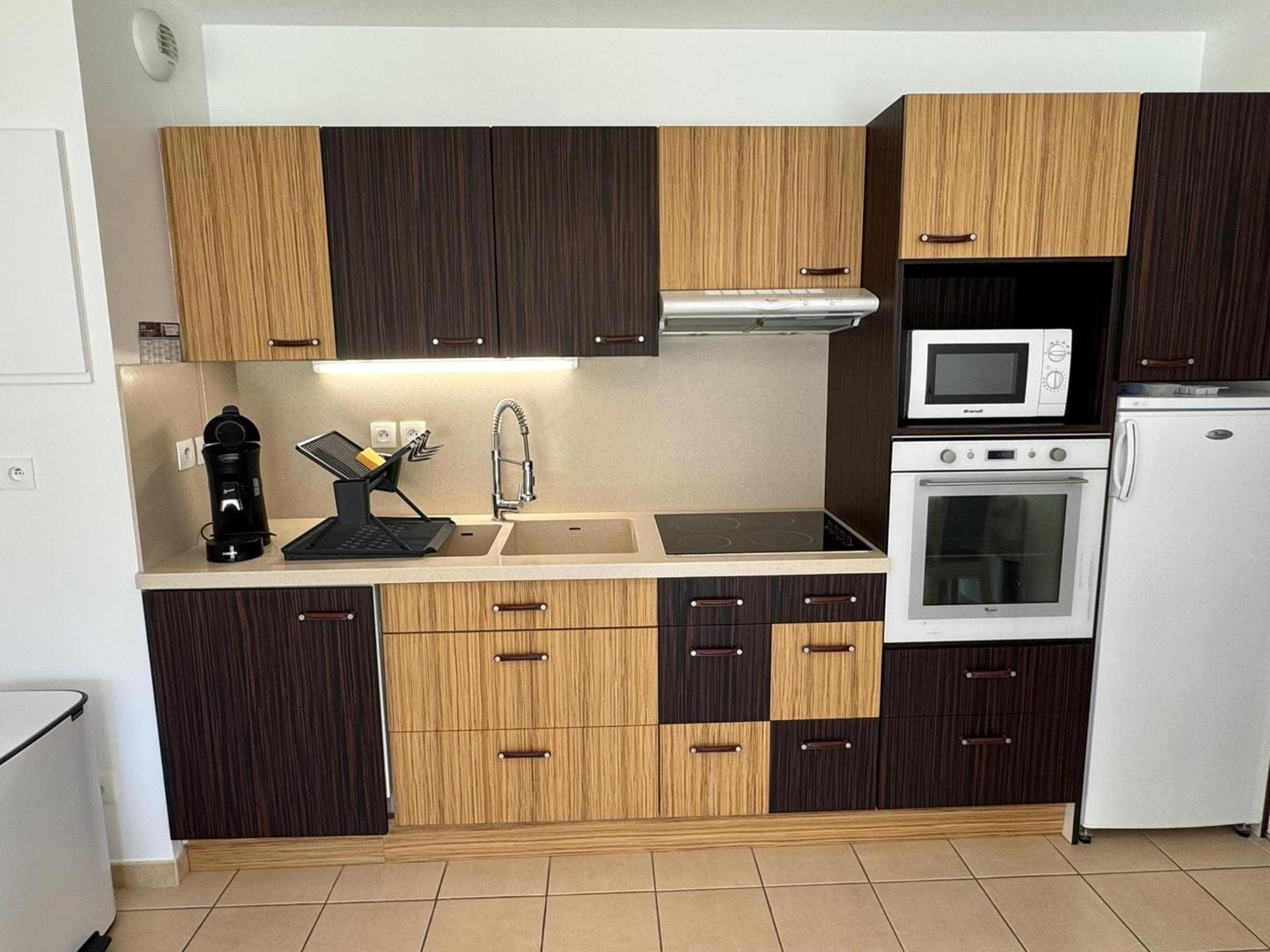 Appartement 3 Pieces Avec Terrasse Pres De La Et Parking Securise - Fr-1-487-379 Cabourg