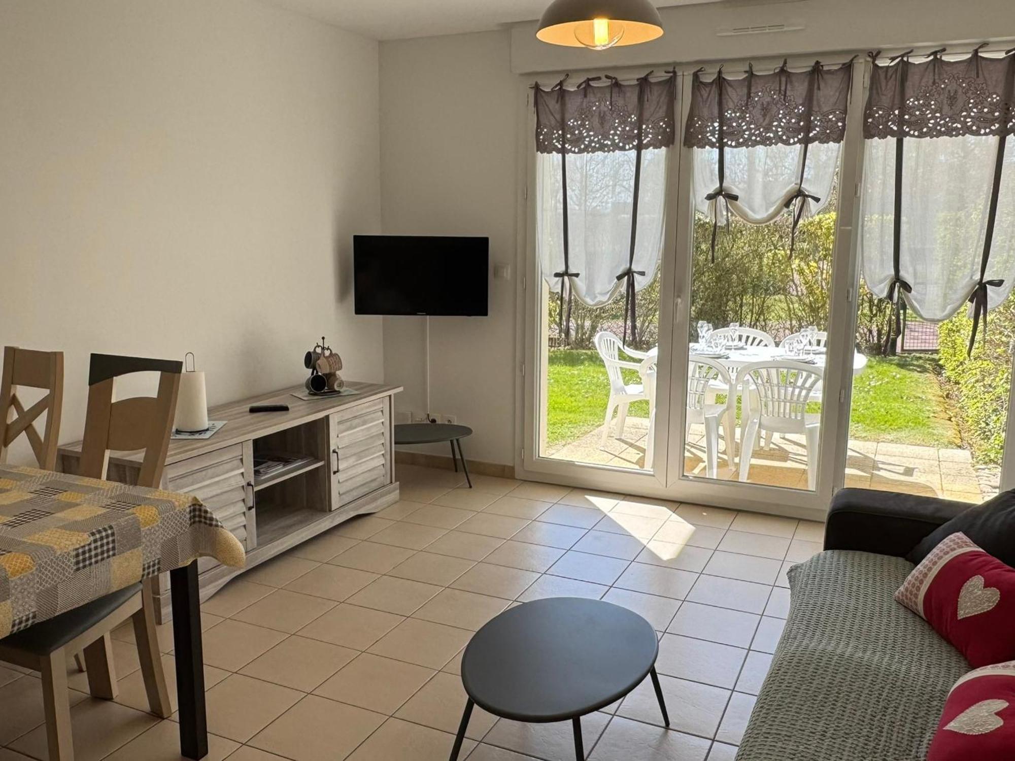3 Pieces Avec Terrasse Pres De La Et Parking Securise - Fr-1-487-379 Appartement